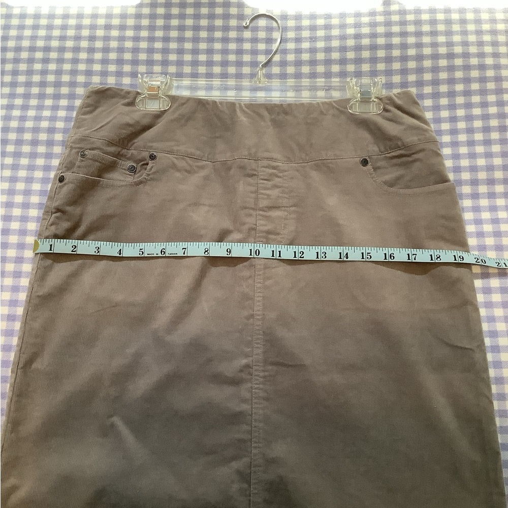 Closet Dump EUC Chadwicks Pull On Corduroy Skirt Size 12 - Picture 6 of 10